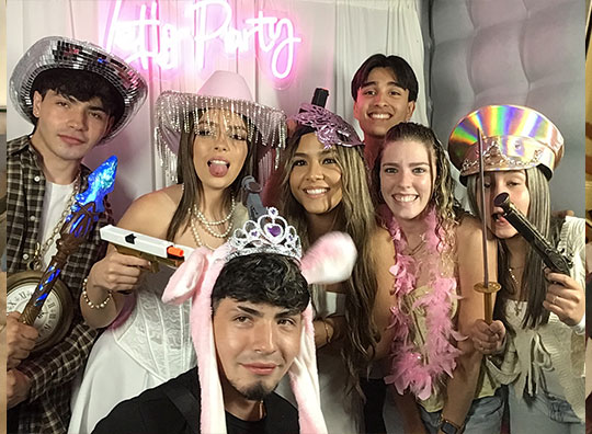 proppable photo booth